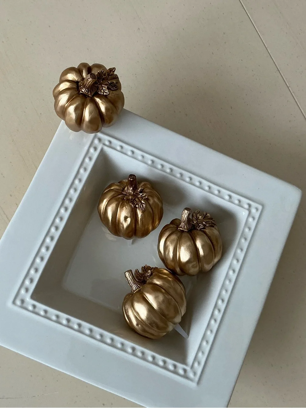 Gold Autumn Pumpkin With Leaf Platter Decoration 🍂
